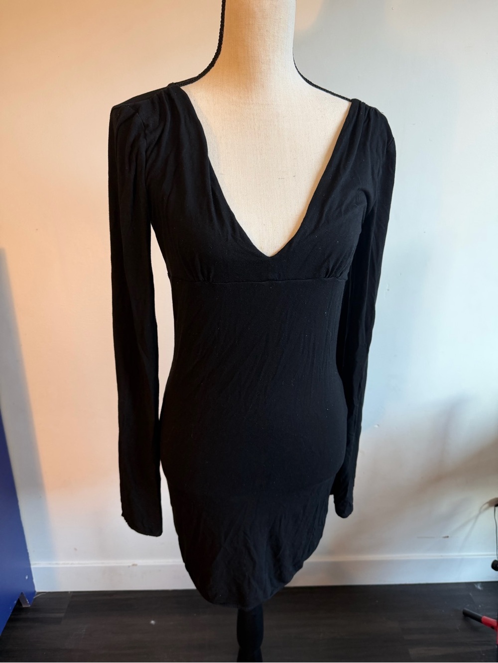A/X Armani Exchange Black Long-Sleeve V-Neck Bodycon Dress